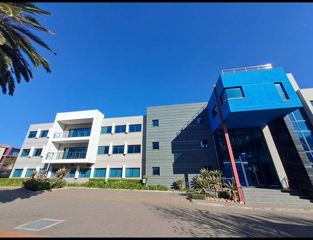 3,438M² OFFICE TO LET IN WAVERLEY
